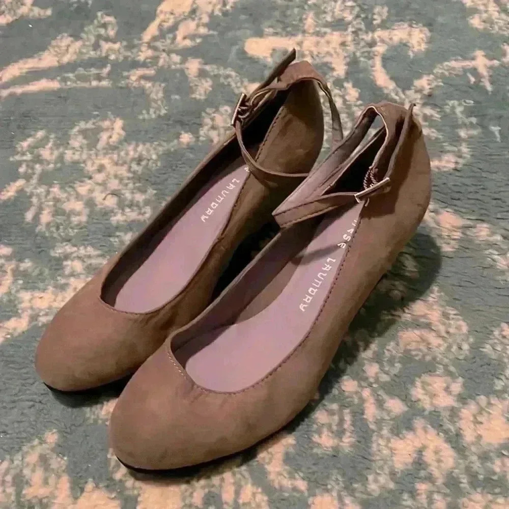 Chinese laundry Always Yours ankle strap wedge faux suede heels 7.5 NWOB